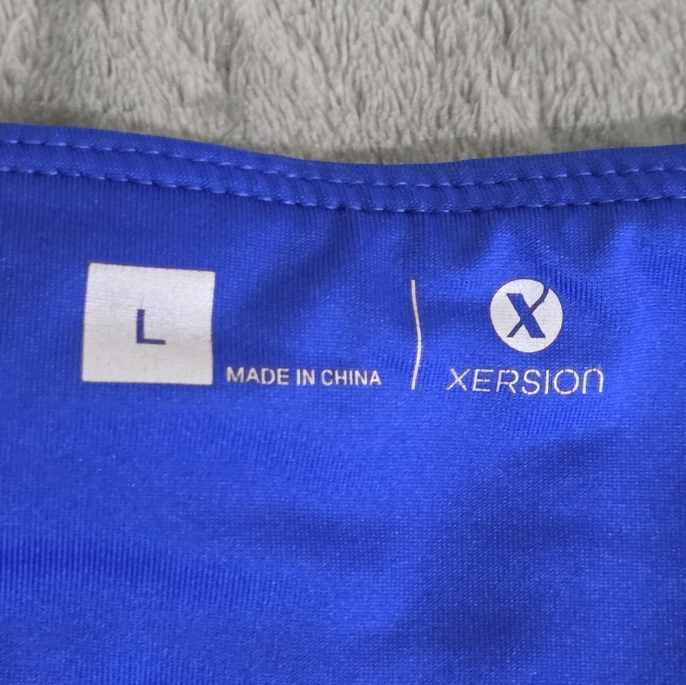 Xersion Women's Mesh Lattice Side Cutout Active Capri Leggings Blue/Black Size L - Picture 8 of 9